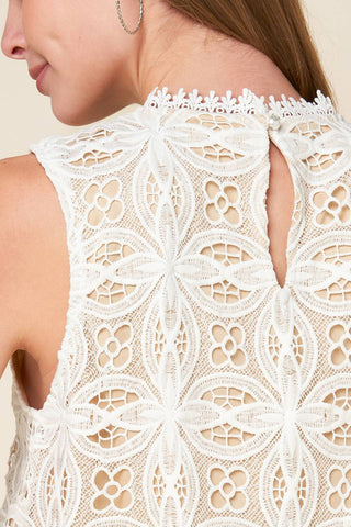 MEMORABLE FLIRT WOVEN LACE TOP