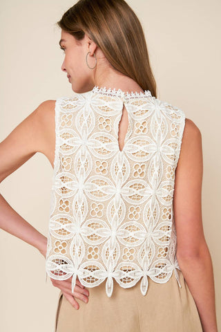 MEMORABLE FLIRT WOVEN LACE TOP